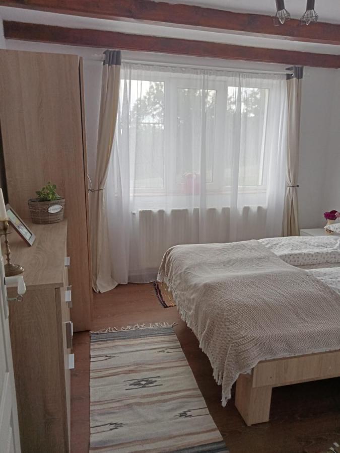 Casuta Din Deal Vaideeni ภายนอก รูปภาพ